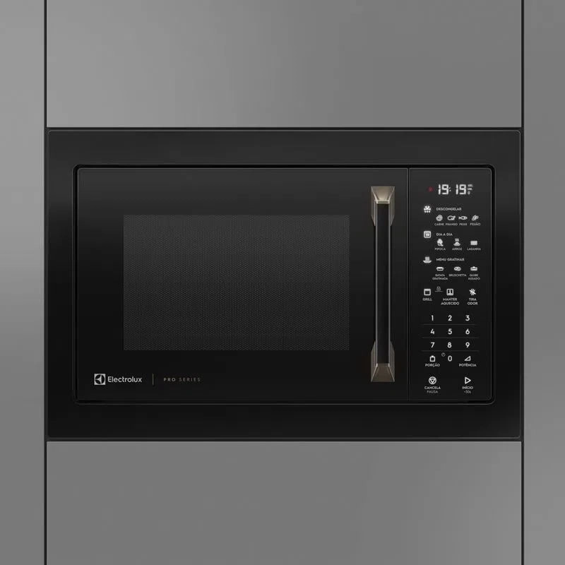 Micro-Ondas Electrolux 34L Preto Pro Series (MV43T) 220V