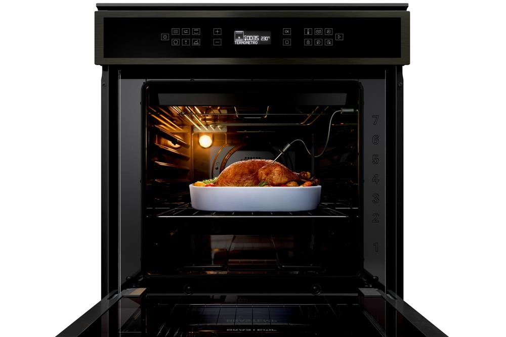 Forno de Embutir Elétrico Brastemp Eclipse Collection 84L com Convecção e Termometro Meat Control - BOT84AP 220V