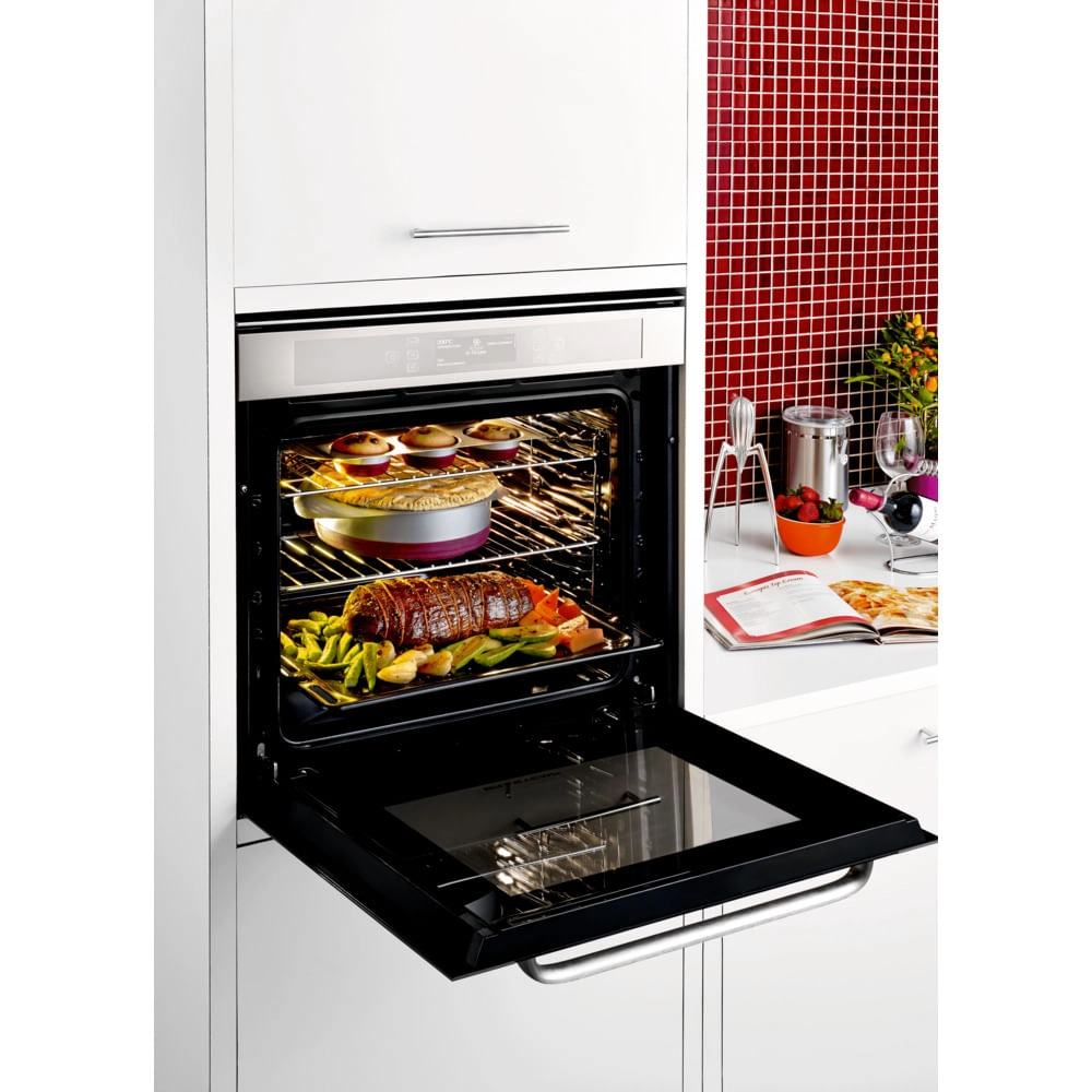 Forno de embutir elétrico Brastemp 67 litros cor inox com Função Ar Forçado e Painel Touch   - BO260AR 220V