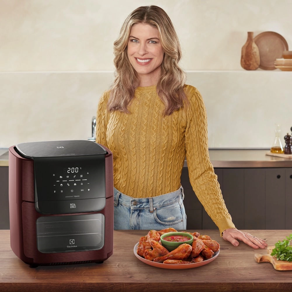 AirFryer Oven Electrolux Digital 12L Experience Vermelha por Rita Lobo (EAF91) 220V