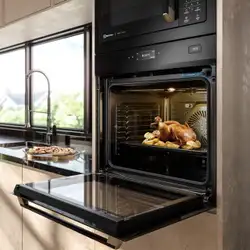 Forno de Embutir Elétrico Electrolux 80L Expert Pro Series com VaporCrisp e Conectividade (OE9XB) 220V